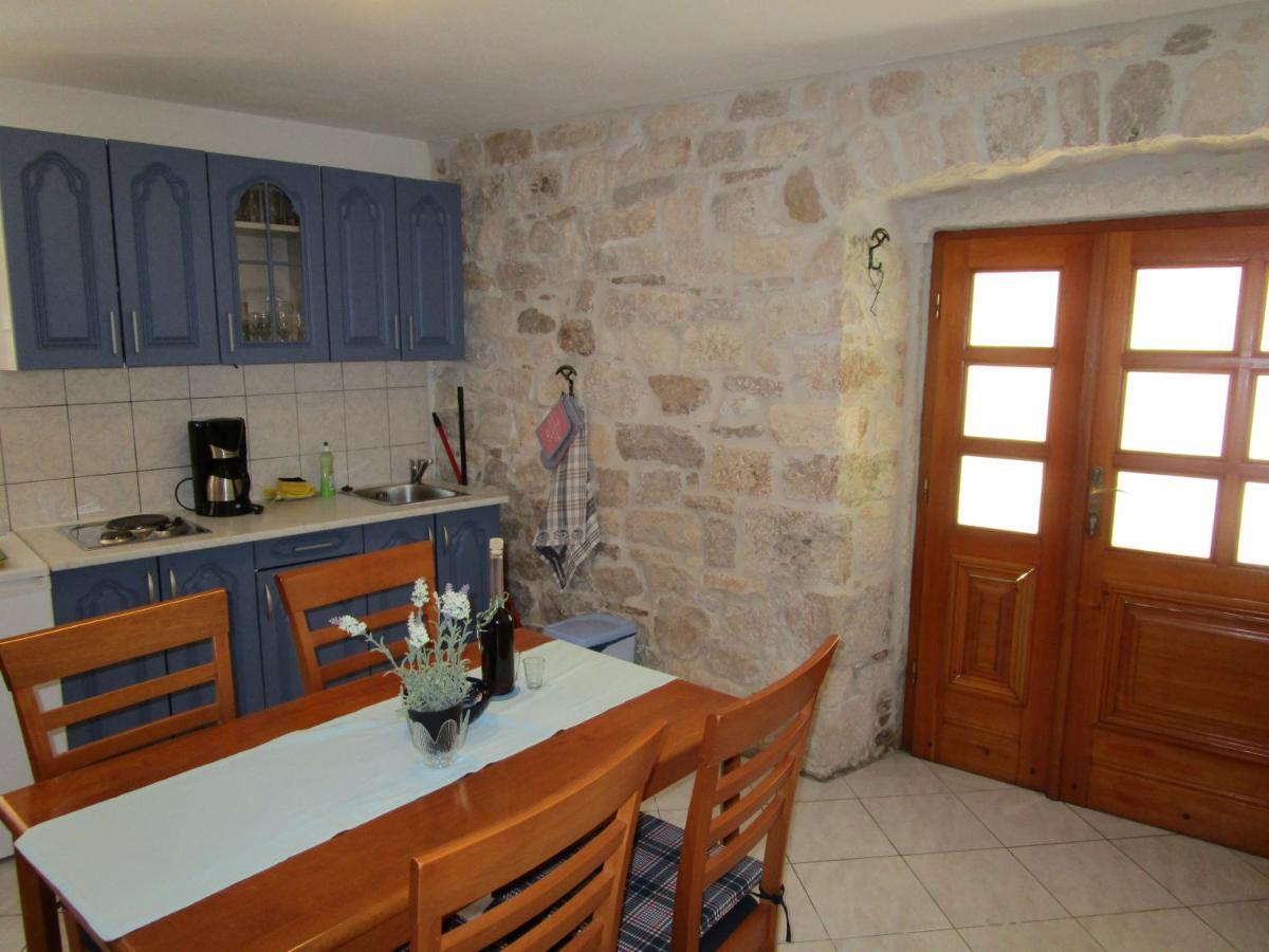 Marko Polo B Old Town Trogir Bagian luar foto